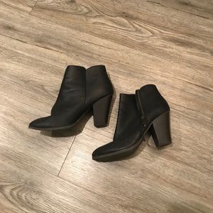 Heeled booties Charlotte Russe sz9